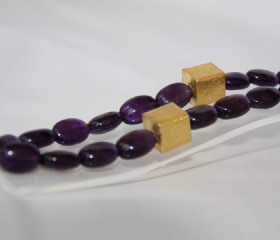 Amethyst and gold cubes bracelet