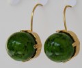 One bead earring with green bead