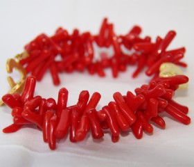 Thin red coral bracelet