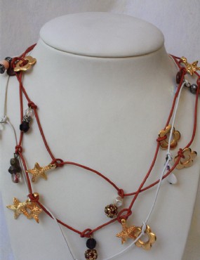 Leather and ornaments necklace