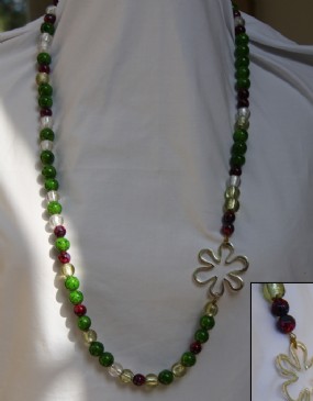 Green-burgundy beads-silver flowers necklace