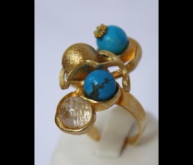 Turquoise and gold ring