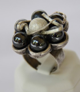 Silver round metallic ring-hematite