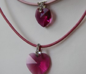 Fuchsia hearts -leather-small