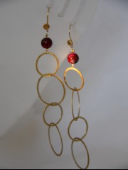 4-circles-burgundy bead earrings