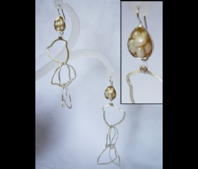 Triangular shaped earrings with pearl hooks